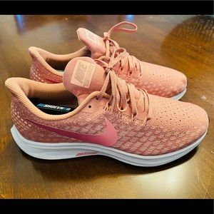 Womens Nike Air Zoom Pegasus 35